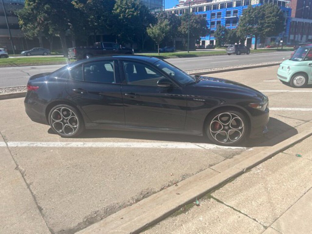 Used 2023 Alfa Romeo Giulia Veloce Sedan
