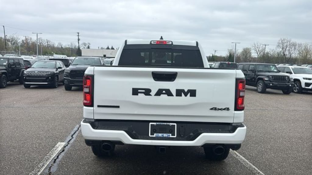 New 2026 Ram 1500 BIG HORN CREW CAB 4X4 5'7 BOX Pickup