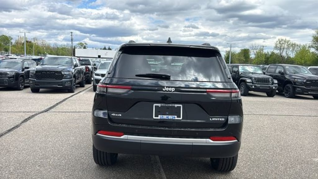 New 2026 Jeep Grand Cherokee LIMITED 4X4 Sport Utility