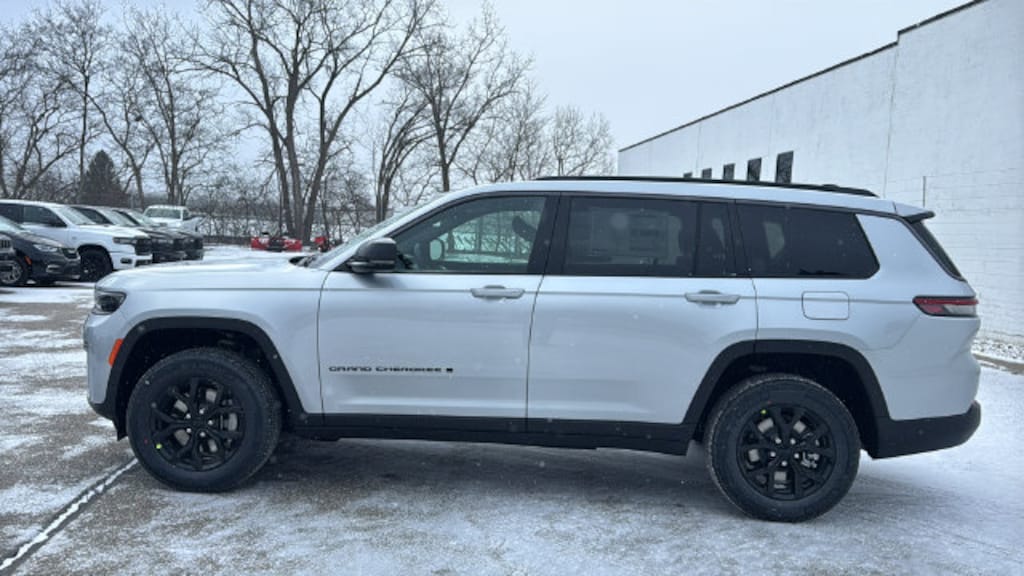 Used 2026 Jeep Grand Cherokee L Altitude SUV