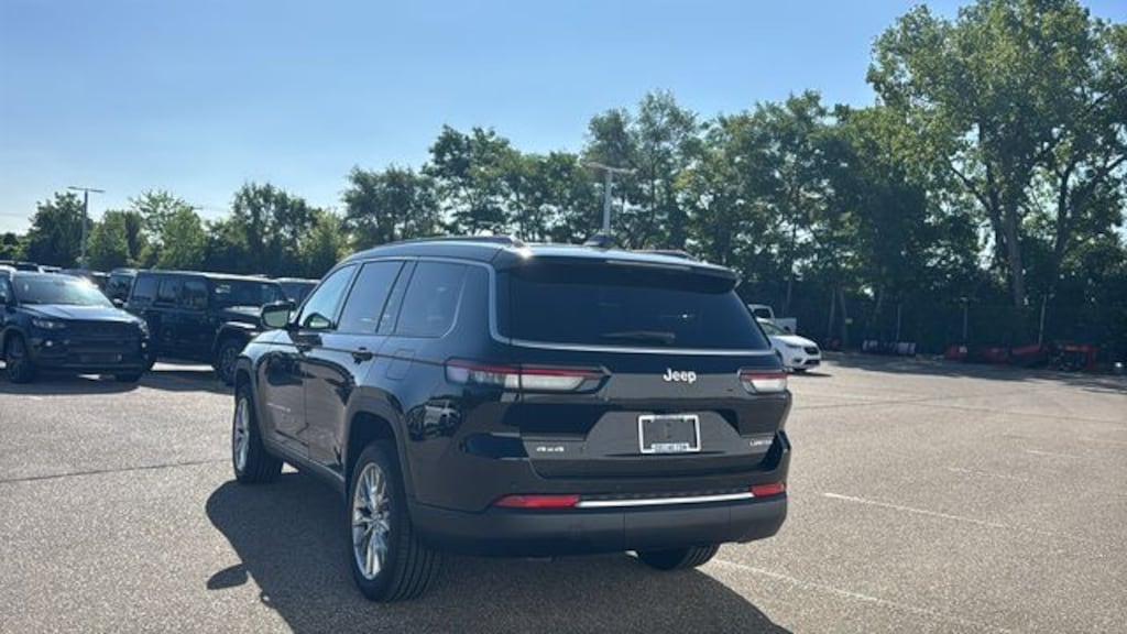New 2027 Jeep Grand Cherokee L LIMITED 4X4 Sport Utility