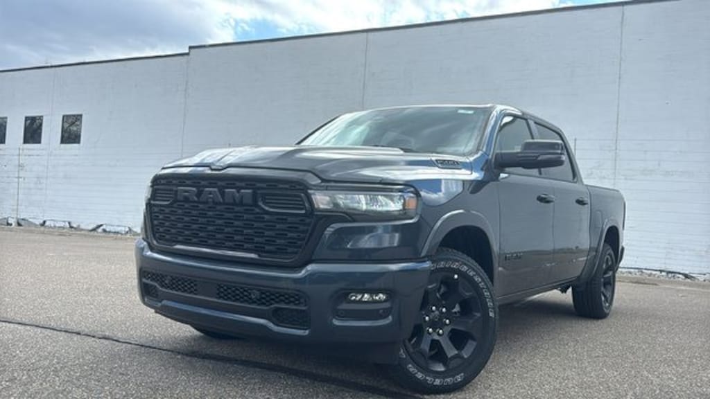 New 2026 Ram 1500 BIG HORN CREW CAB 4X4 5'7 BOX Pickup