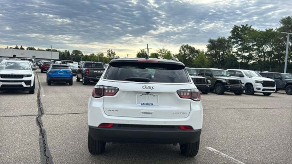 New 2026 Jeep Compass LIMITED 4X4 Sport Utility