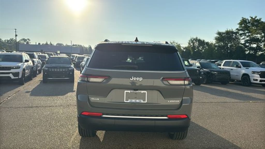 New 2027 Jeep Grand Cherokee L LIMITED 4X4 Sport Utility