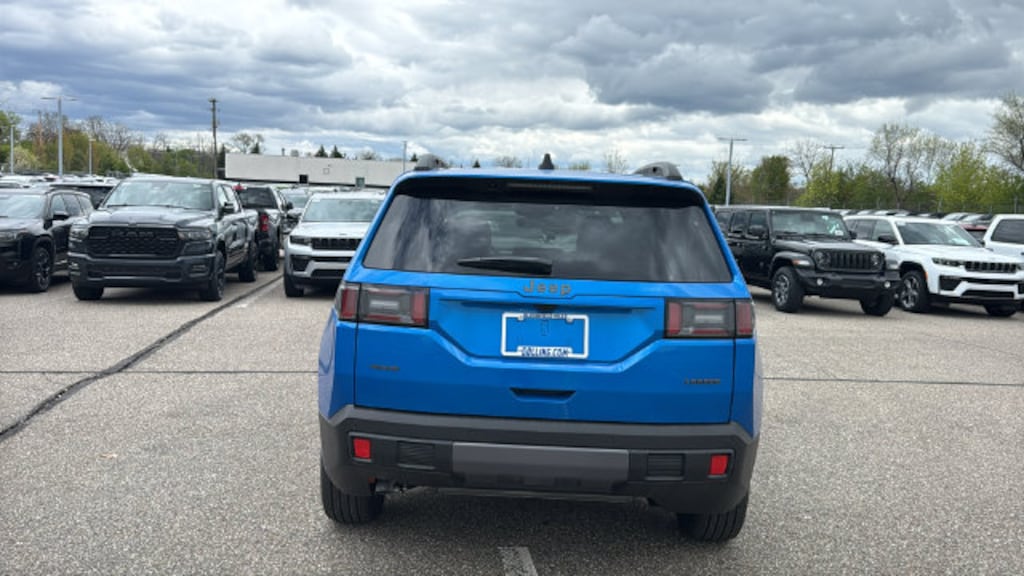 Used 2026 Jeep Cherokee Laredo SUV