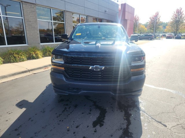 Used 2018 Chevrolet Silverado 1500 Work Truck 1WT with VIN 1GCVKNEH7JZ300384 for sale in Bloomfield Township, MI
