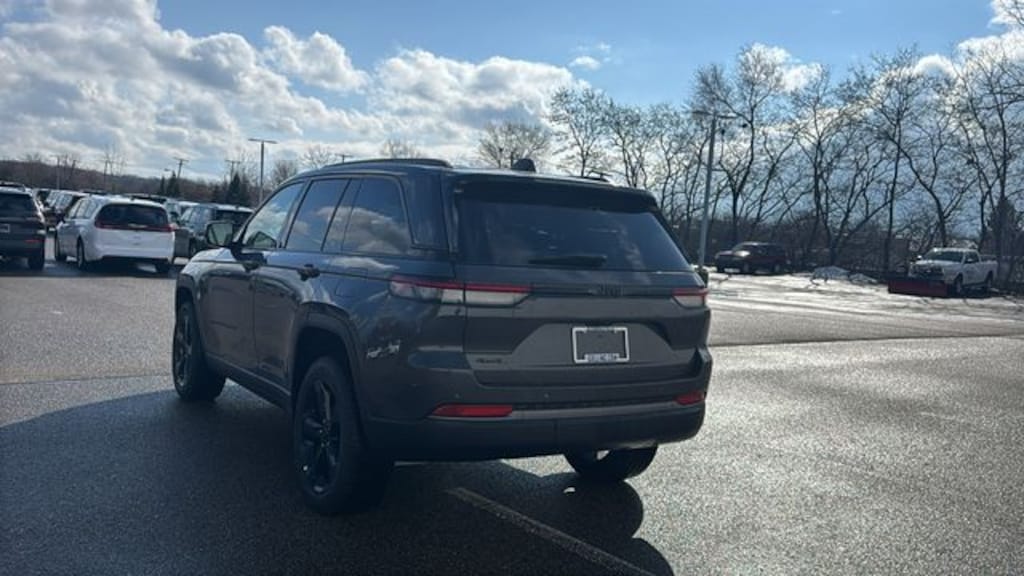 New 2026 Jeep Grand Cherokee LIMITED 4X4 Sport Utility