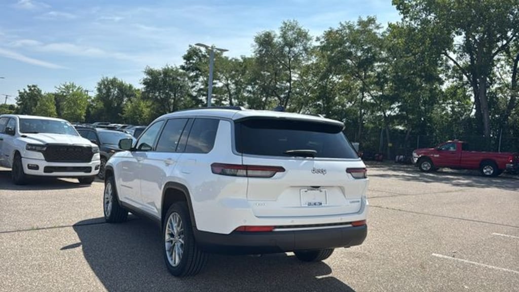 New 2027 Jeep Grand Cherokee L LIMITED 4X4 Sport Utility