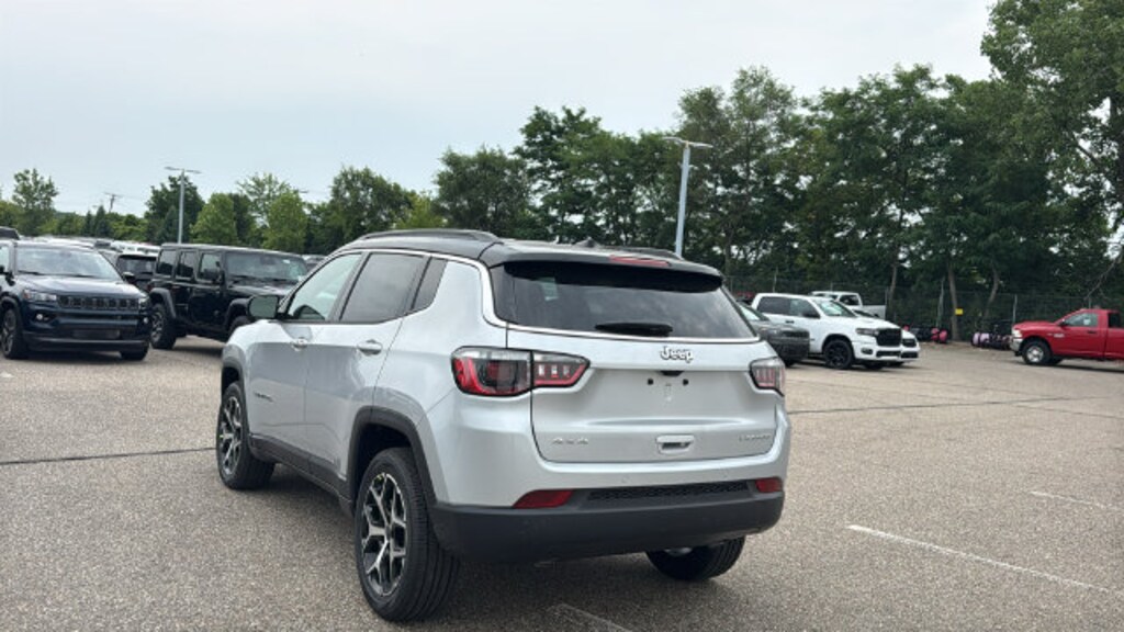 New 2026 Jeep Compass LIMITED 4X4 Sport Utility