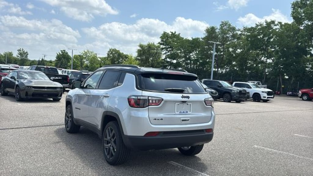 New 2026 Jeep Compass LIMITED ALTITUDE 4X4 Sport Utility