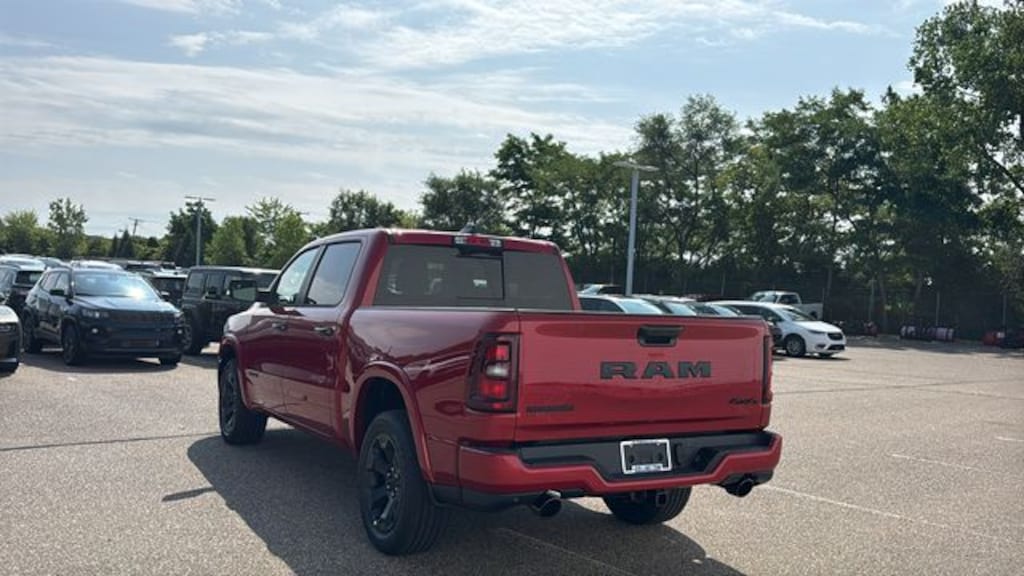 New 2027 Ram 1500 BIG HORN CREW CAB 4X4 5'7 BOX Pickup