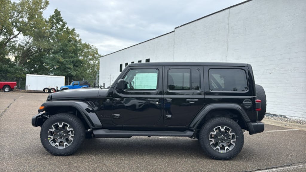 New 2027 Jeep Wrangler 4-DOOR SAHARA Sport Utility