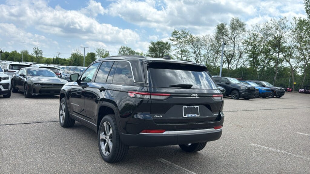 New 2026 Jeep Grand Cherokee LIMITED 4X4 Sport Utility