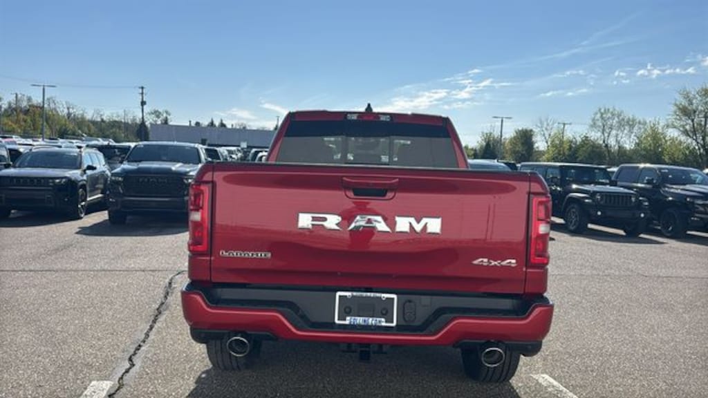 New 2026 Ram 1500 LARAMIE CREW CAB 4X4 6'4 BOX Pickup