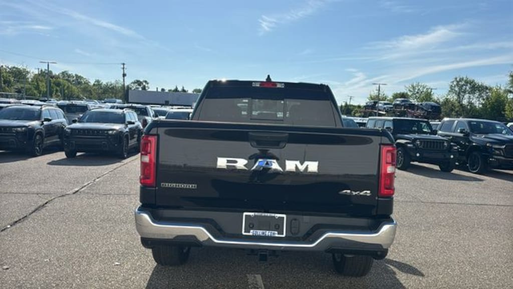 New 2026 Ram 1500 BIG HORN CREW CAB 4X4 5'7 BOX Pickup