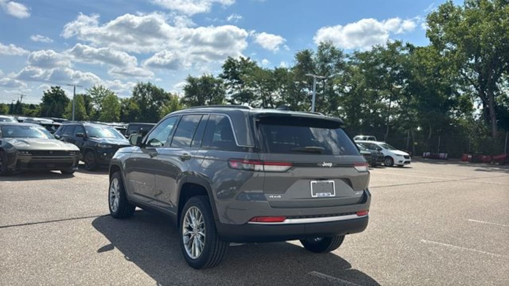 New 2027 Jeep Grand Cherokee LIMITED 4X4 Sport Utility