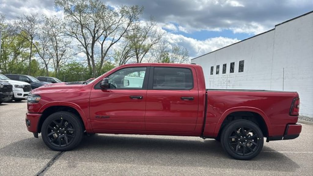 New 2026 Ram 1500 LARAMIE CREW CAB 4X4 5'7 BOX Pickup