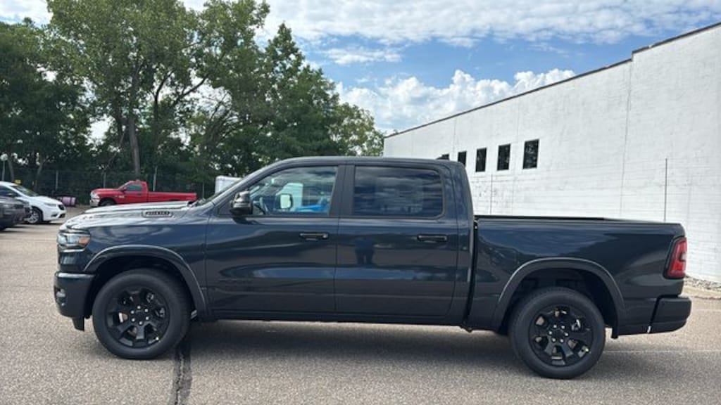 New 2027 Ram 1500 BIG HORN CREW CAB 4X4 5'7 BOX Pickup