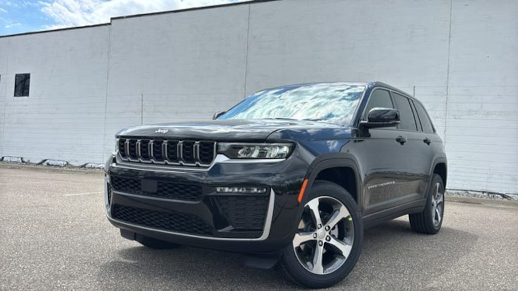 New 2026 Jeep Grand Cherokee LIMITED 4X4 Sport Utility
