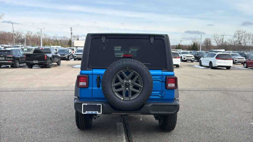 New 2026 Jeep Wrangler 4-DOOR SPORT S Sport Utility