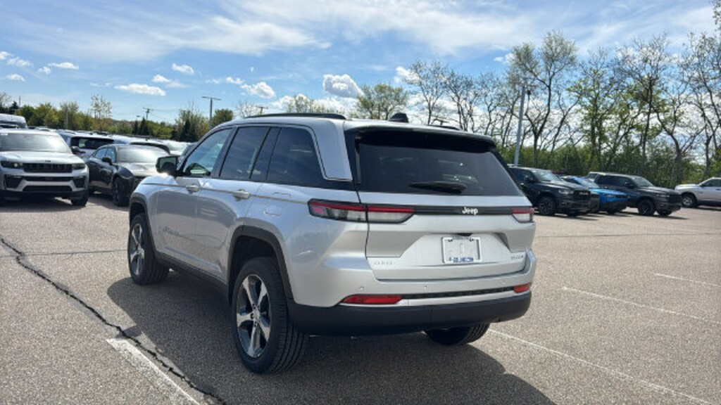 New 2026 Jeep Grand Cherokee LIMITED 4X4 Sport Utility