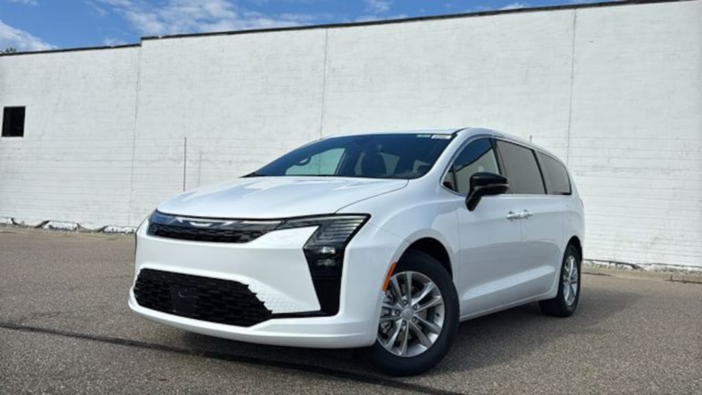 New 2027 Chrysler Pacifica SELECT Passenger Van