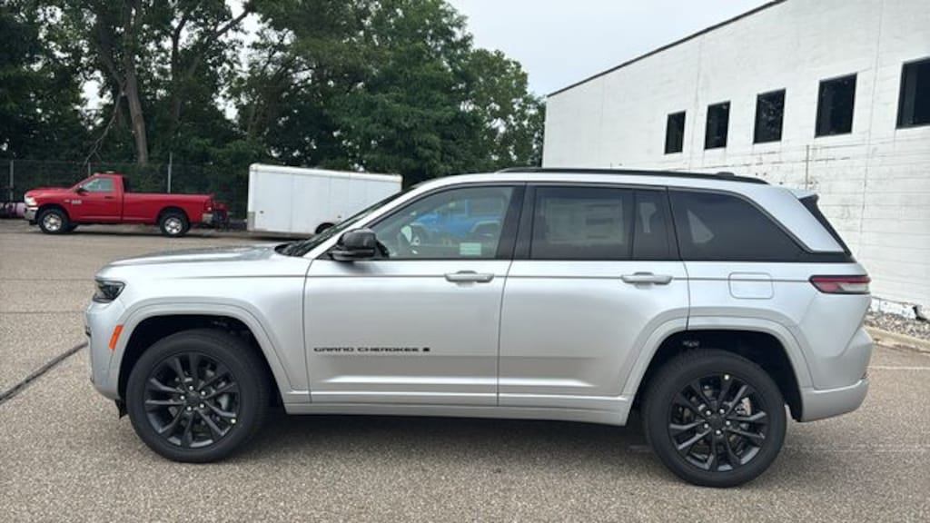 New 2026 Jeep Grand Cherokee LIMITED RESERVE 4X4 Sport Utility