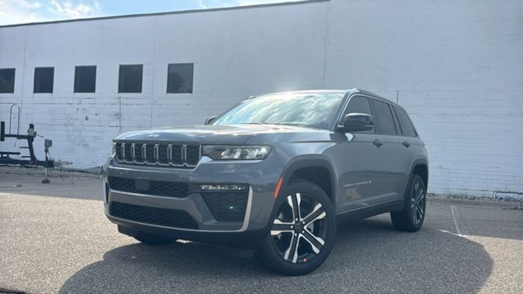 New 2027 Jeep Grand Cherokee LIMITED 4X4 Sport Utility