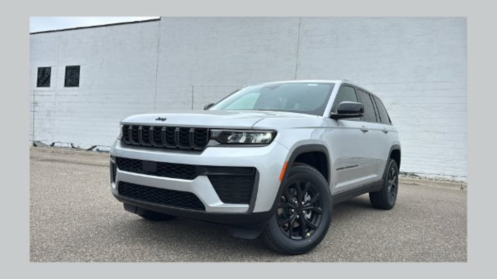 Used 2026 Jeep Grand Cherokee Altitude SUV