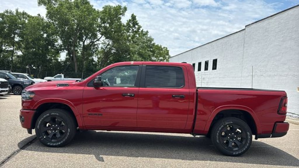 New 2026 Ram 1500 BIG HORN CREW CAB 4X4 5'7 BOX Pickup