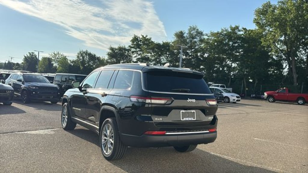 New 2027 Jeep Grand Cherokee L LIMITED 4X4 Sport Utility
