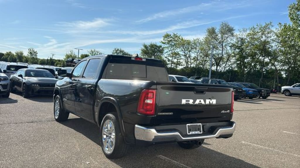 New 2026 Ram 1500 BIG HORN CREW CAB 4X4 5'7 BOX Pickup