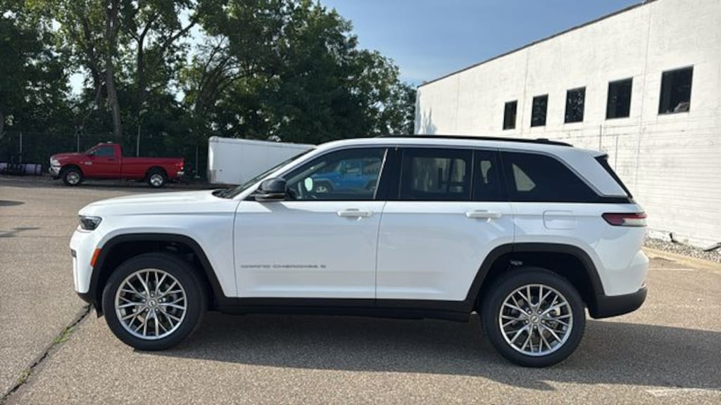 New 2027 Jeep Grand Cherokee LIMITED 4X4 Sport Utility