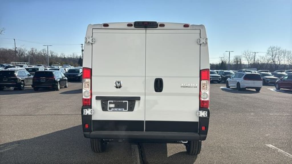New 2026 Ram ProMaster PROMASTER 1500 SLT CARGO VAN LOW ROOF 136' WB Cargo Van