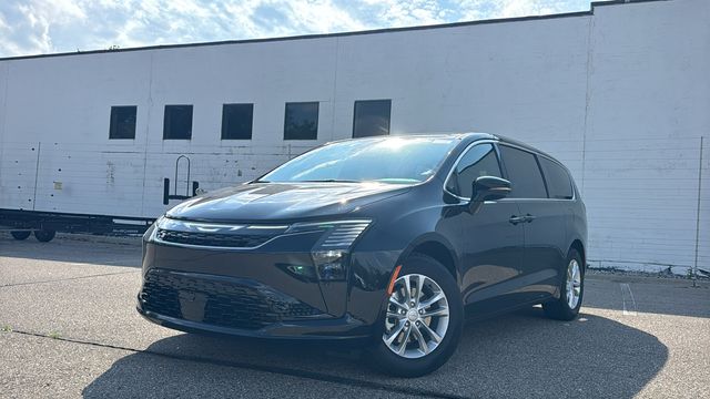  Chrysler Pacifica