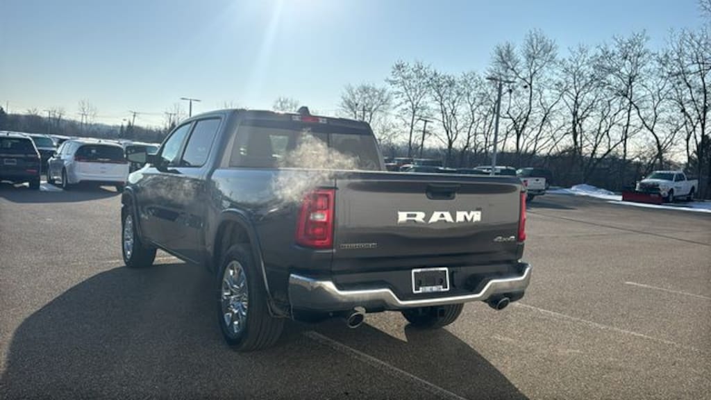 New 2026 Ram 1500 BIG HORN CREW CAB 4X4 5'7 BOX Pickup