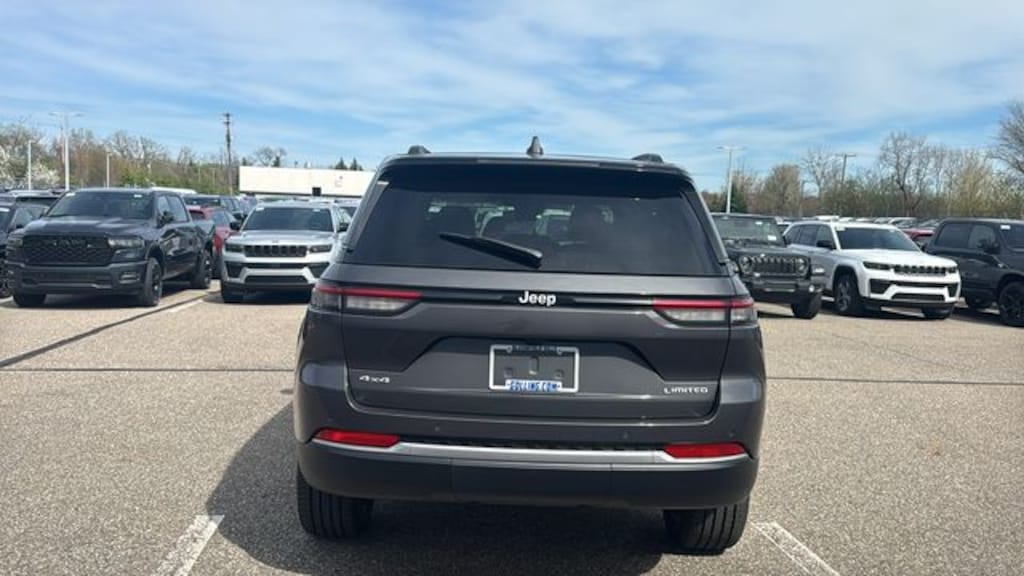 New 2026 Jeep Grand Cherokee LIMITED 4X4 Sport Utility