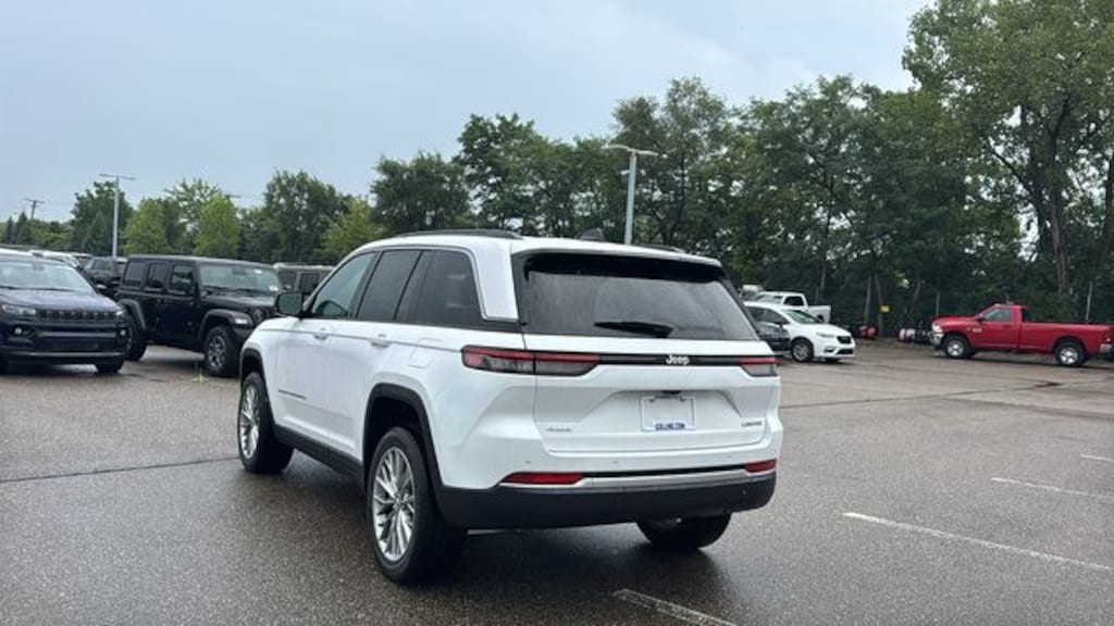 New 2027 Jeep Grand Cherokee LIMITED 4X4 Sport Utility