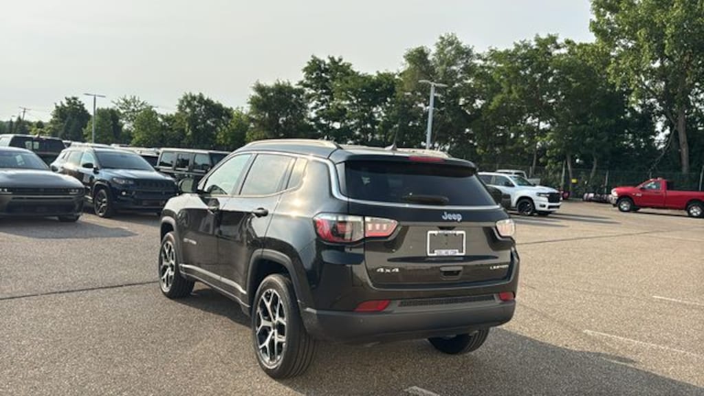 New 2026 Jeep Compass LIMITED 4X4 Sport Utility