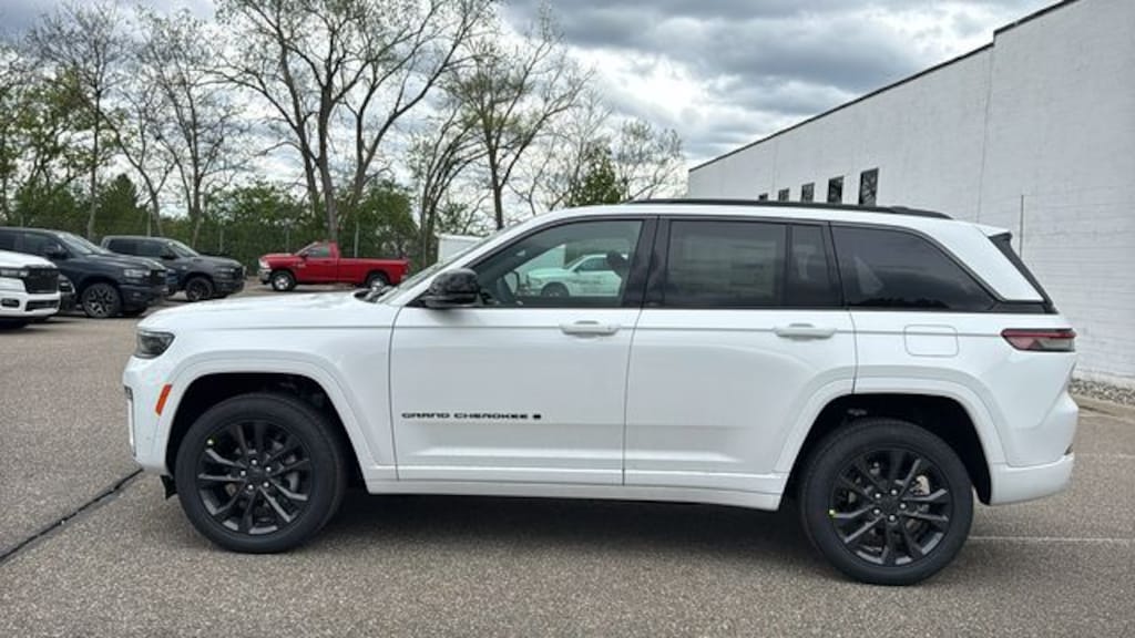 New 2026 Jeep Grand Cherokee LIMITED RESERVE 4X4 Sport Utility