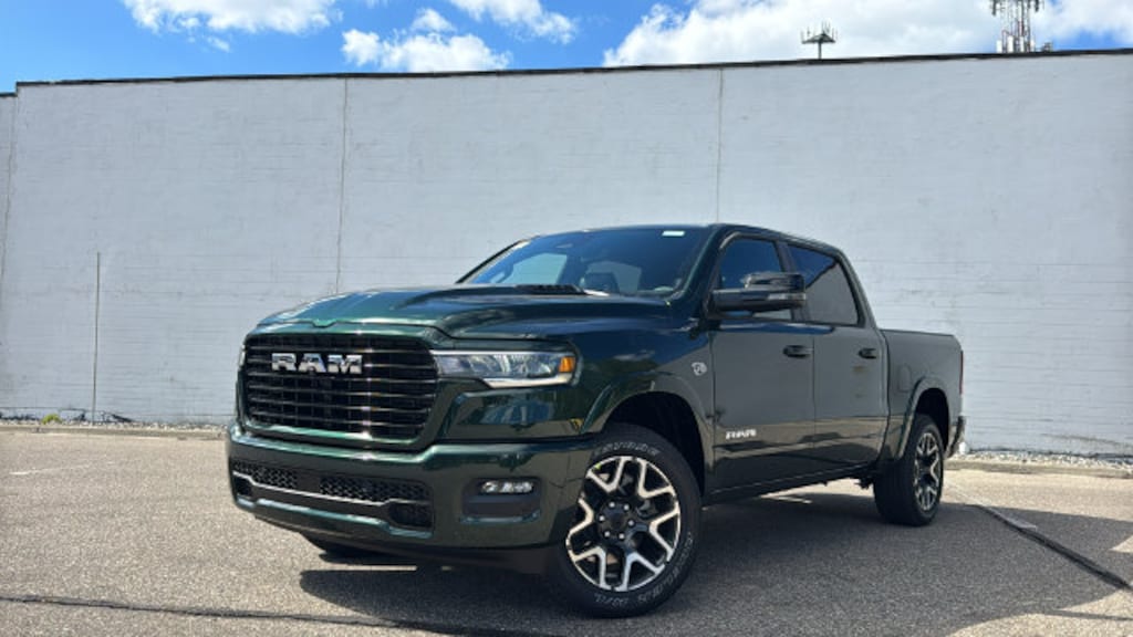 New 2027 Ram 1500 LARAMIE CREW CAB 4X4 5'7 BOX Pickup