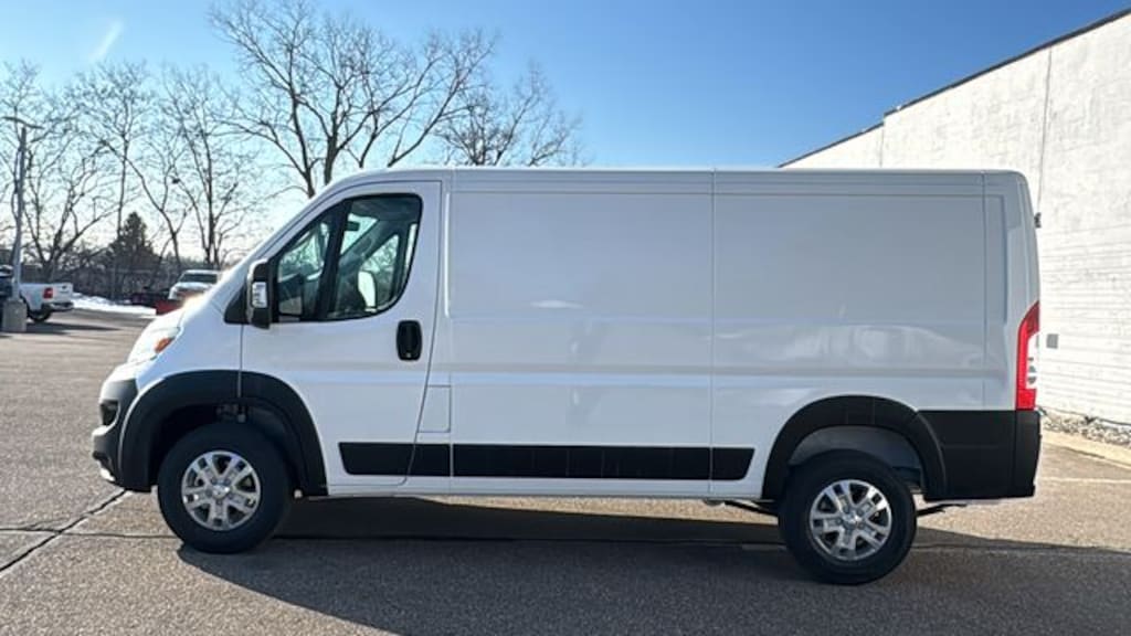 New 2026 Ram ProMaster PROMASTER 1500 SLT CARGO VAN LOW ROOF 136' WB Cargo Van