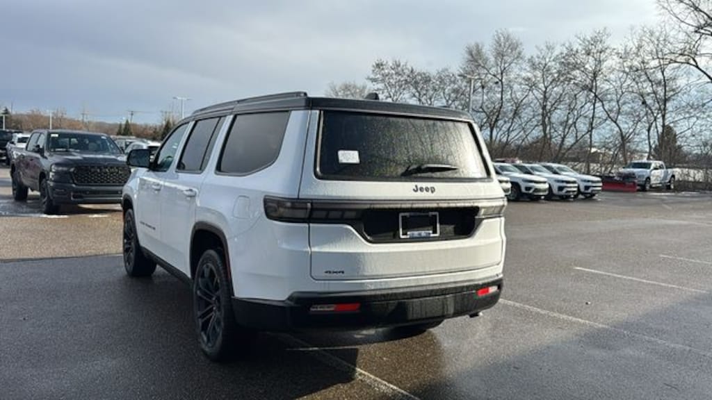New 2026 Jeep Grand Wagoneer SUMMIT OBSIDIAN 4X4 Sport Utility