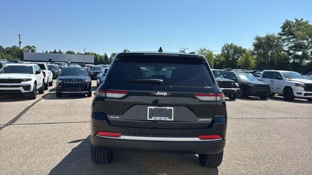 New 2027 Jeep Grand Cherokee LIMITED 4X4 Sport Utility