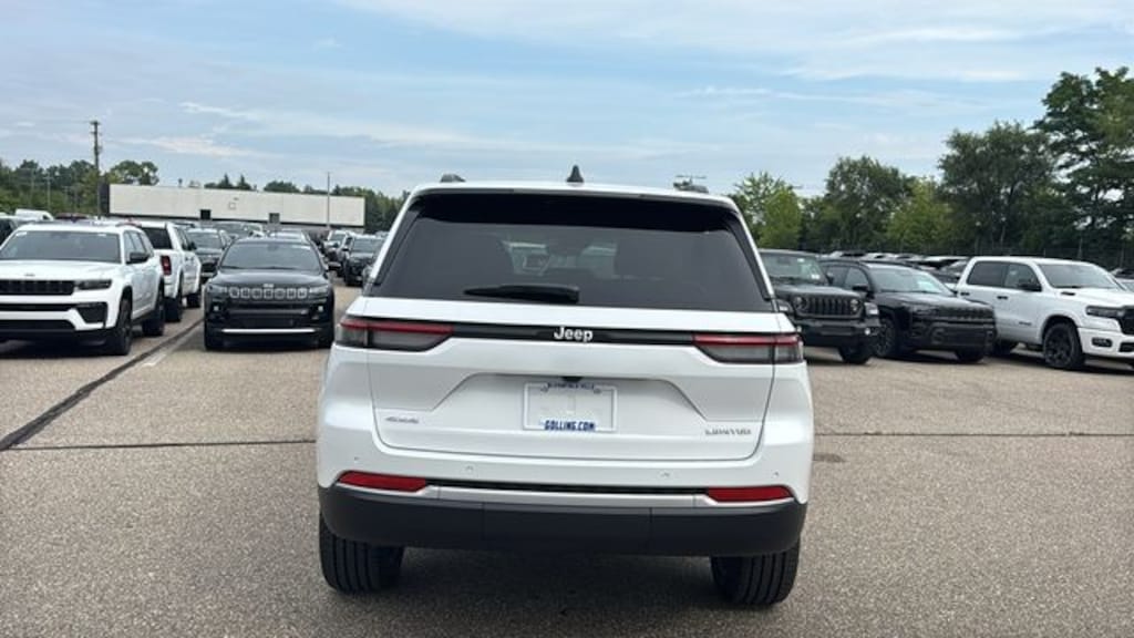 New 2027 Jeep Grand Cherokee LIMITED 4X4 Sport Utility