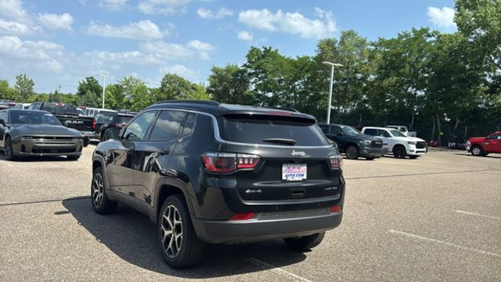 New 2026 Jeep Compass LIMITED 4X4 Sport Utility