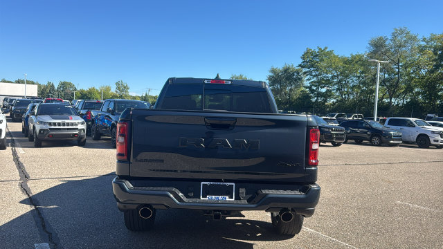 New 2027 Ram 1500 LARAMIE CREW CAB 4X4 5'7 BOX Pickup