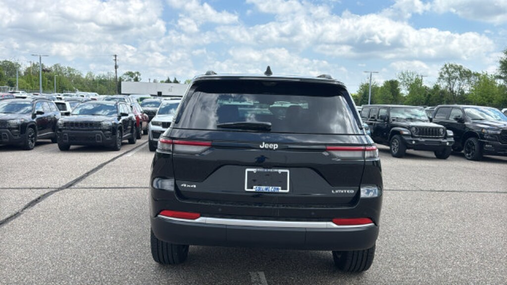 New 2026 Jeep Grand Cherokee LIMITED 4X4 Sport Utility