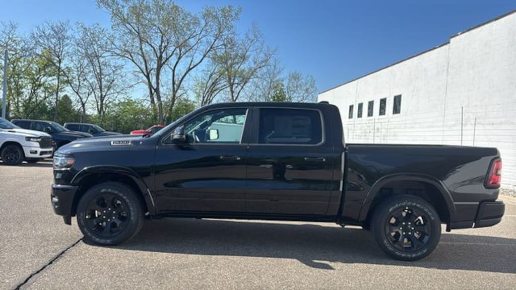 New 2026 Ram 1500 BIG HORN CREW CAB 4X4 5'7 BOX Pickup