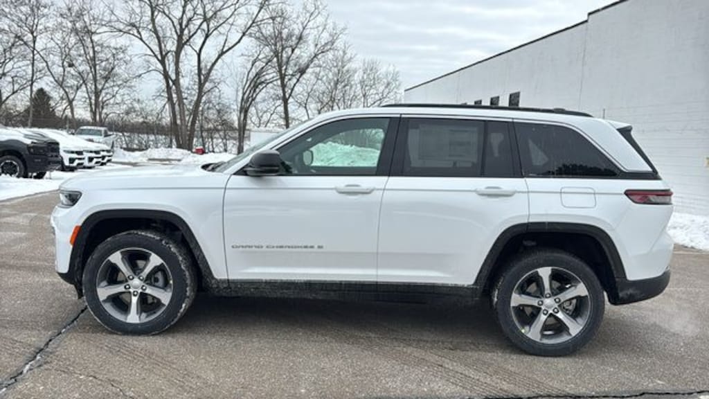 New 2026 Jeep Grand Cherokee LIMITED 4X4 Sport Utility